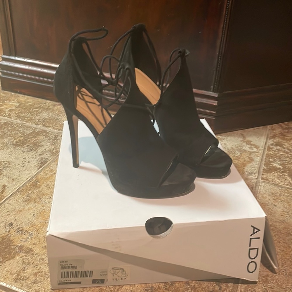 Aldo peep toe sandal